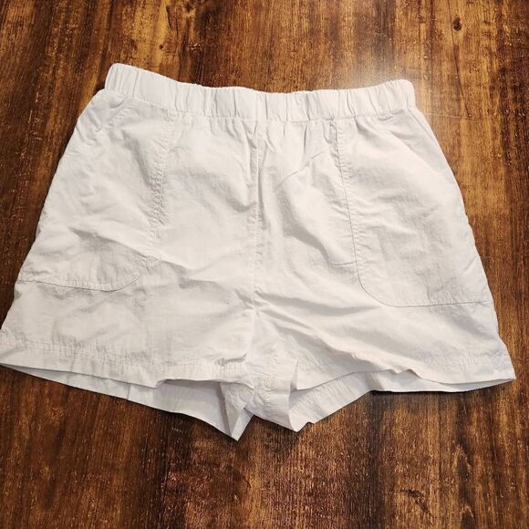 Urban Outfitters high waisted windbreaker shorts - Picture 1 of 7